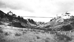 Spruce Street Suspension Bridge 