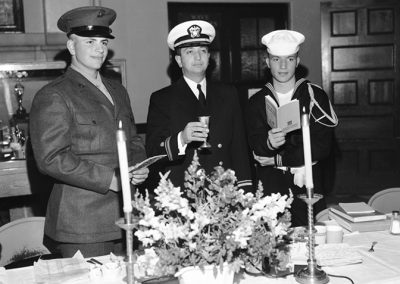 UT85_4954 Jewish Passover - Naval Training Center - 1958